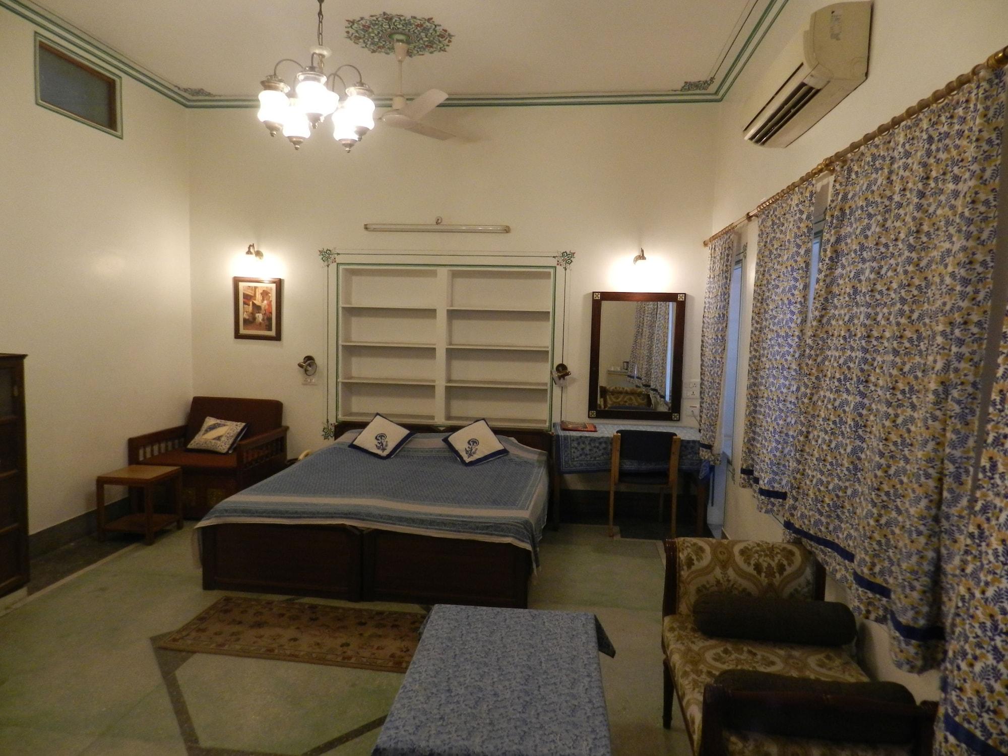 호텔 타라 니와스 자이푸르 외부 사진